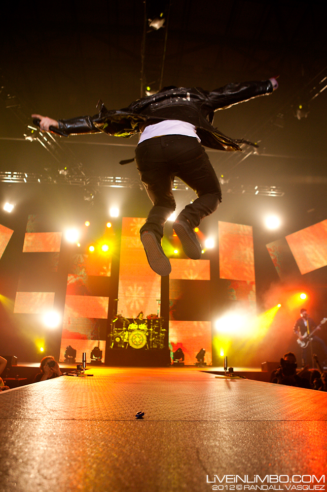Hedley @ Barrie Molson Centre