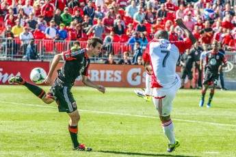 Toronto FC Cruise Past D.C. United