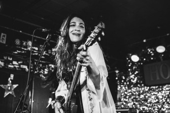 thedamntruth_thehorseshoetavern_05092014-9