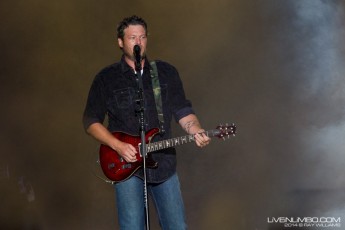 Blake Shelton at Boots and Hearts, 2014