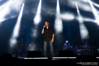 Blake Shelton at Boots and Hearts, 2014