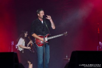 Blake Shelton at Boots and Hearts, 2014