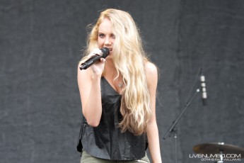 Danielle Bradberry at Boots and Hearts, 2014