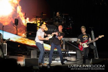 Jason Aldean at Molson Canadian Amphitheatre