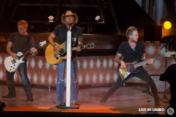 Jason Aldean at Molson Canadian Amphitheatre