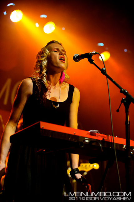 Mother Mother at Sound Academy photos