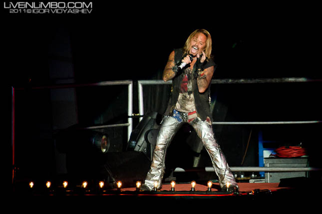 motley crue toronto concert photos