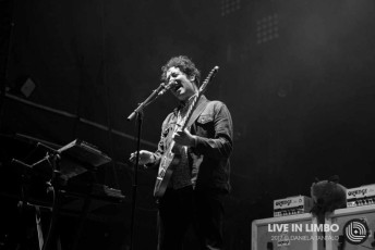 TheWombats_Groovinthemoo2017-1