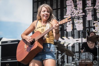 Nice Horse - Boots and Hearts