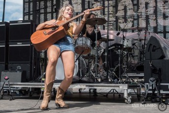 Nice Horse - Boots and Hearts
