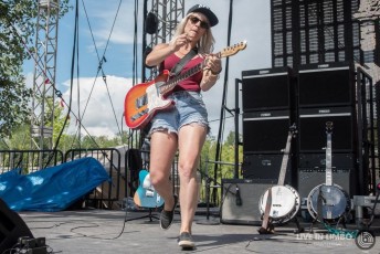 Nice Horse - Boots and Hearts