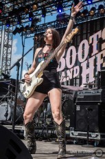 Nice Horse - Boots and Hearts