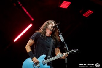 2-FooFighters_RogersCentre-9888